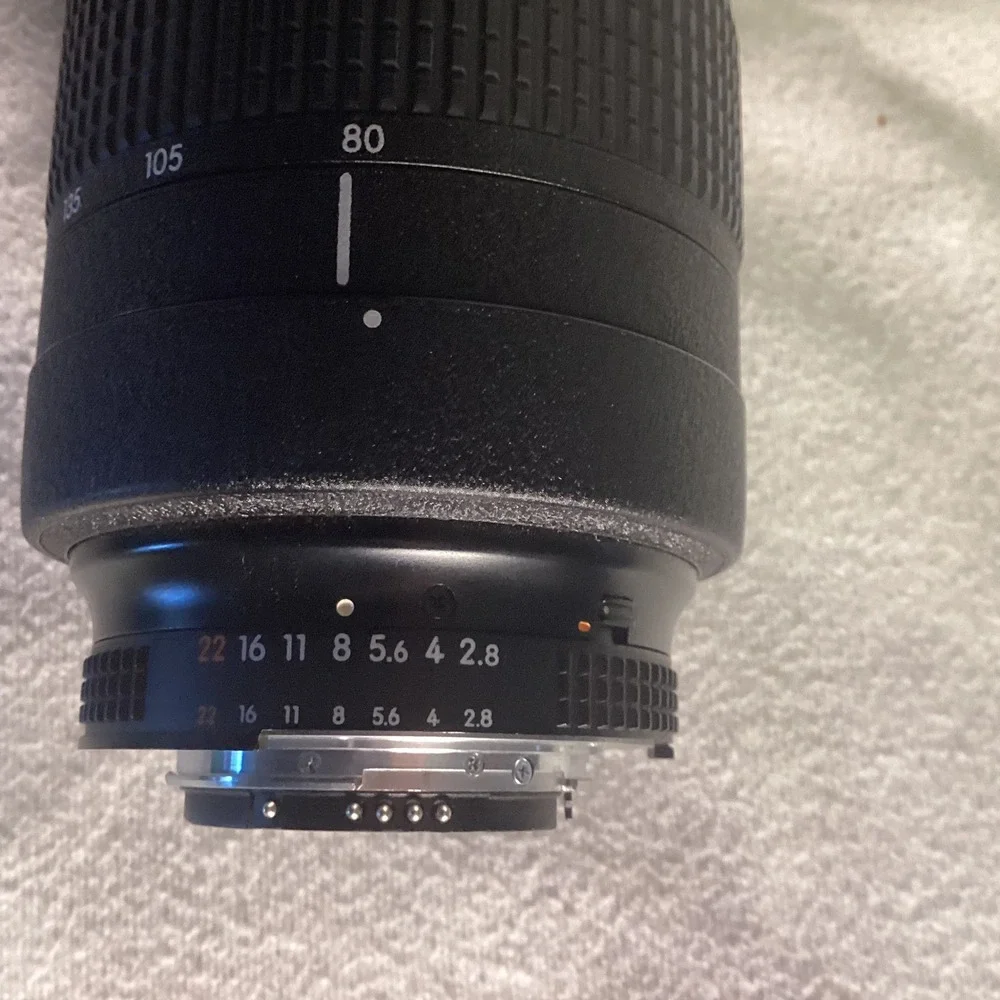 Nikon ED AF Nikkor 80-200mm f/2.8 D Lens with CL-43A Hard Case Made in Japan